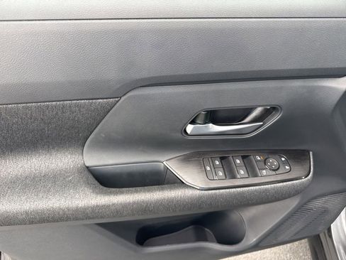 New 2026 Nissan Kicks SV image 12