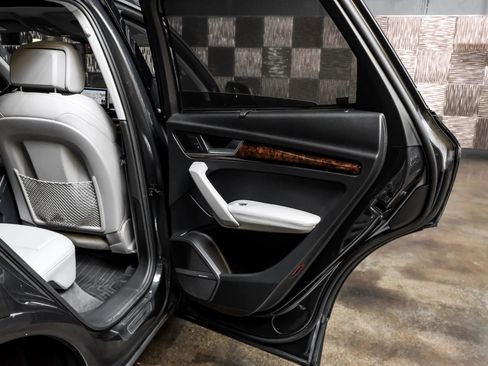 Used 2018 Audi Q5 Prestige image 56