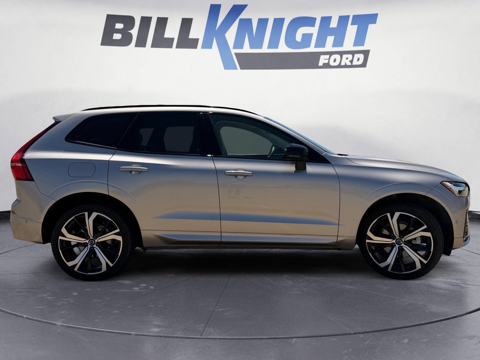 Used 2025 Volvo XC60 B5 Ultra w/ Protection Package Premier AWD/4WD image 6