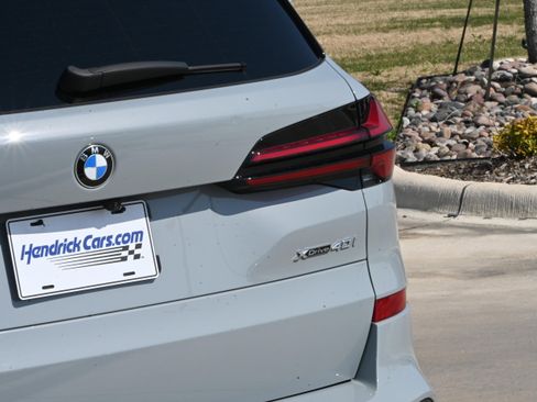 Certified 2024 BMW X5 xDrive40i w/ M Sport Package image 8