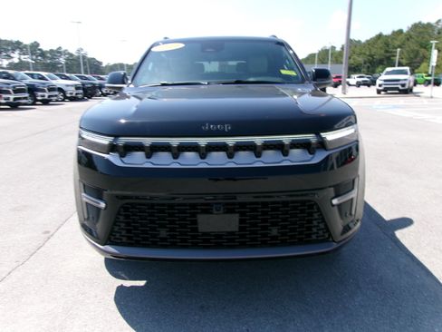 New 2026 Jeep Grand Wagoneer 4WD image 6