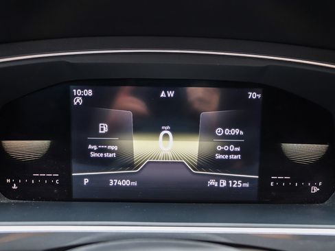 Certified 2022 Volkswagen Tiguan SE R-Line FWD image 22