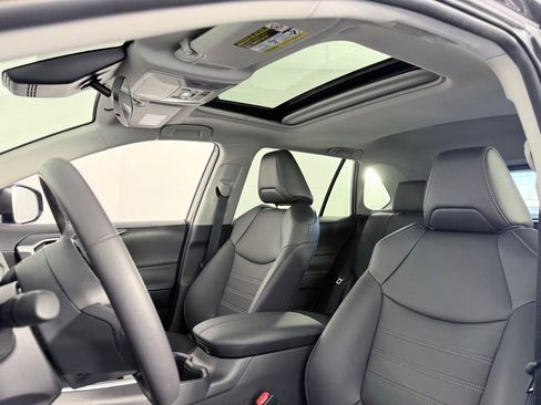 Used 2025 Toyota RAV4 XLE Premium image 13