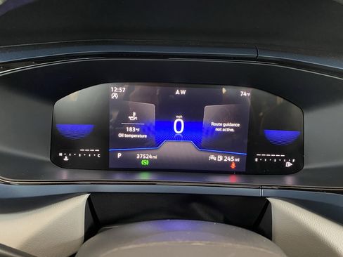 Used 2023 Volkswagen Taos SE w/ Panoramic Sunroof Package image 20