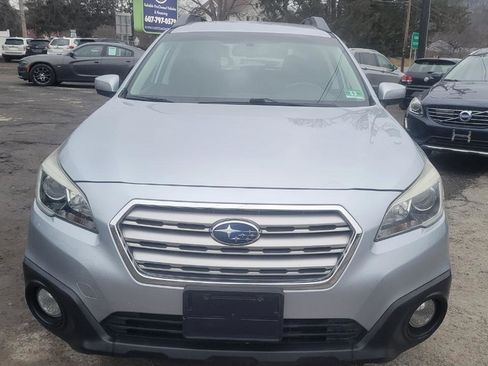 Used 2016 Subaru Outback 2.5i Premium image 3