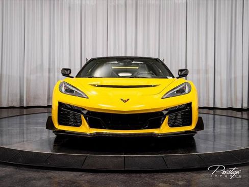 Used 2026 Chevrolet Corvette ZR1 w/ ZR1 Carbon Fiber Aero Package RWD image 3