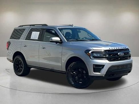 Certified 2022 Ford Expedition Limited image 1