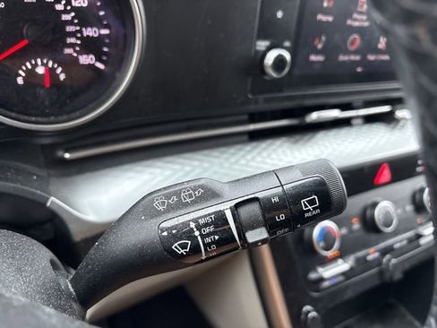 Certified 2023 Kia Carnival LX image 17