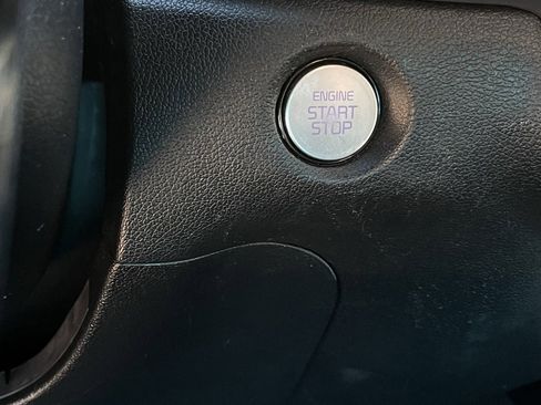 Used 2024 Kia Sorento EX w/ Panoramic Sunroof Package image 16