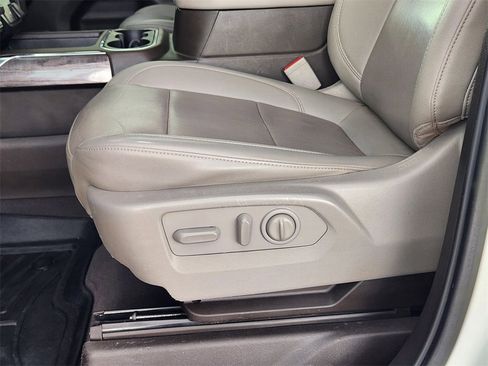 Used 2022 Chevrolet Silverado 3500 LTZ w/ LTZ Convenience Package image 22