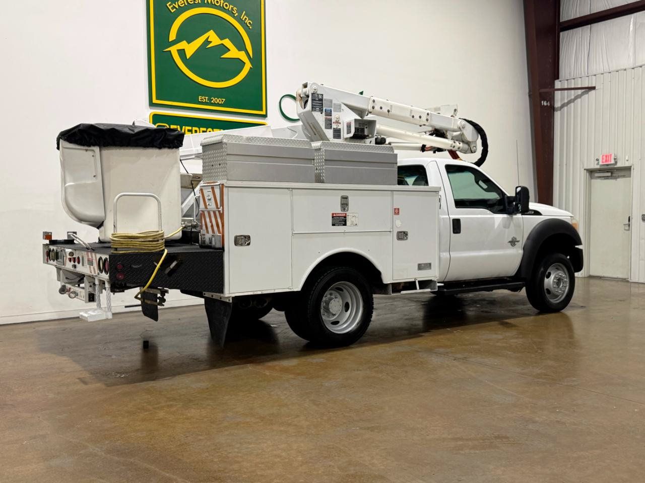 Used 2012 Ford F550 Luxury w/ Snow Plow Prep Pkg RWD image 6