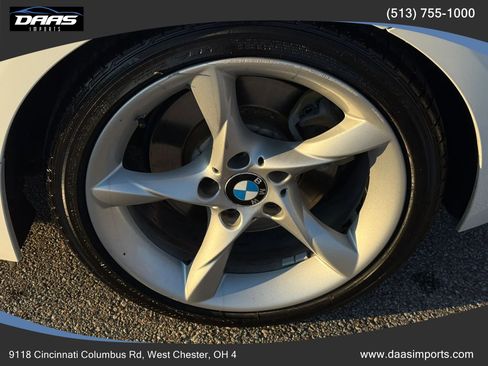 Used 2011 BMW Z4 sDrive35is image 23