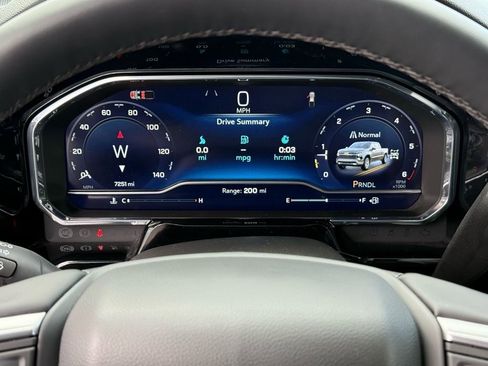 Used 2025 Chevrolet Silverado 1500 LT image 19