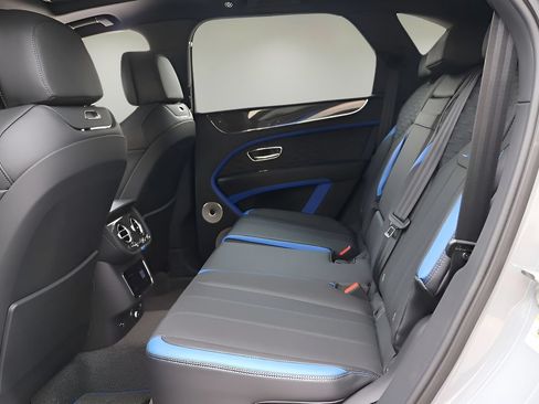 New 2026 Bentley Bentayga Speed AWD/4WD image 15