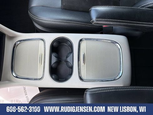 Used 2020 Dodge Grand Caravan SXT FWD image 24