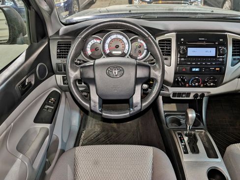 Used 2012 Toyota Tacoma 2WD Access Cab image 2
