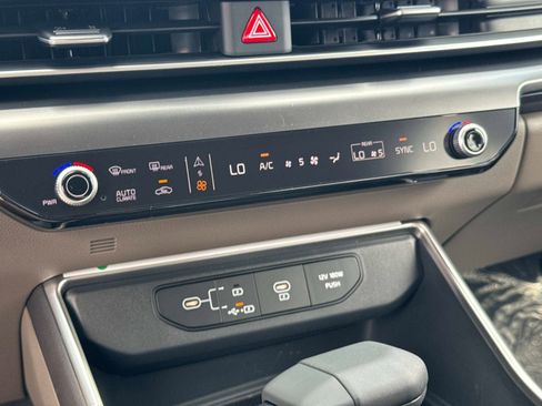 New 2026 Kia Carnival image 23