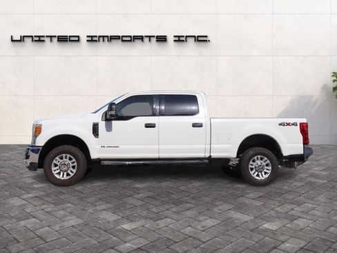 Used 2019 Ford F250 XLT w/ Snow Plow Prep Package AWD/4WD image 4
