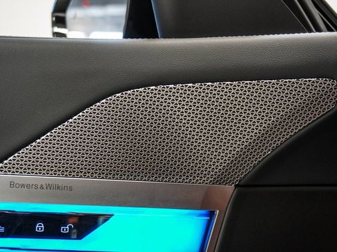 Used 2023 BMW 760i xDrive w/ Luxury Rear Seating Package image 24