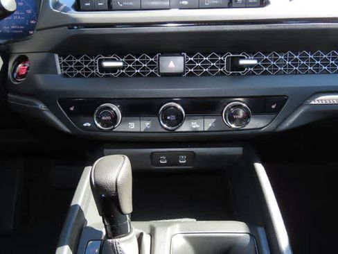 Certified 2023 Honda Accord EX image 19