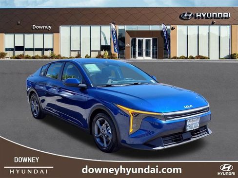 Used 2025 Kia K4 FWD image 3