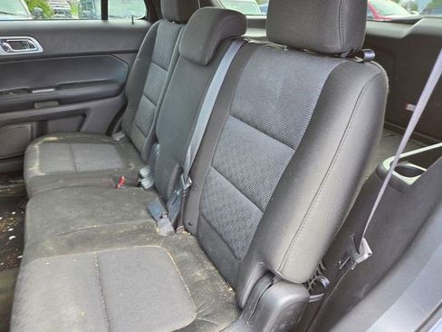 Used 2014 Ford Explorer XLT image 8