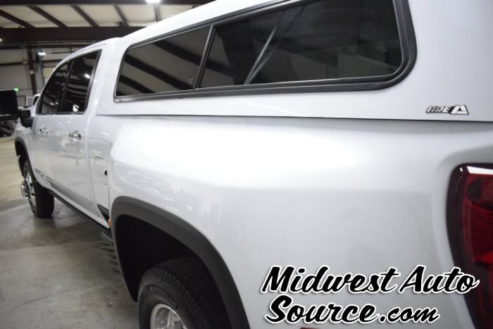 Used 2026 Chevrolet Silverado 3500 High Country w/ High Country Premium Package AWD/4WD image 3