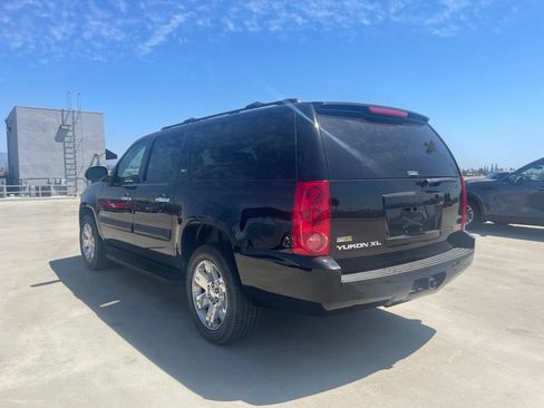 Used 2007 GMC Yukon XL SLT w/ SLT Preferred Equipment Group RWD image 4