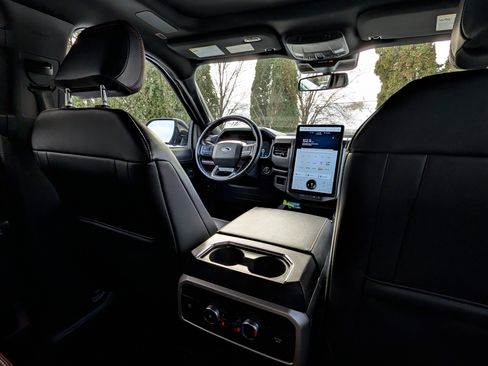 Certified 2022 Ford Expedition Limited image 36