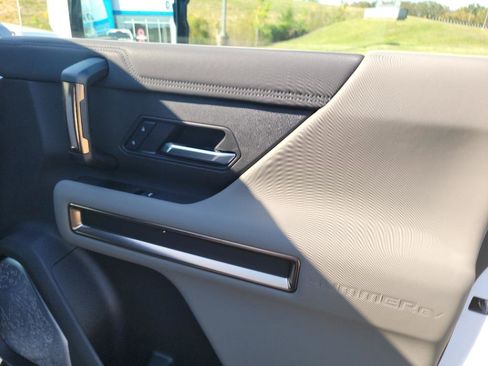 New 2025 GMC Hummer EV 3X image 14