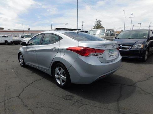 Used 2013 Hyundai Elantra GLS w/ Preferred Pkg image 5