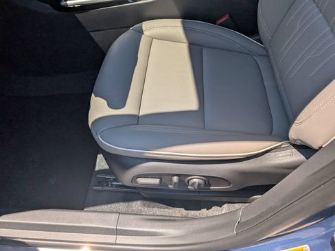 New 2026 Buick Envista Avenir FWD image 21