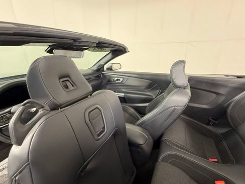 Used 2024 Ford Mustang Convertible RWD image 18