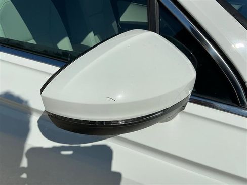 Used 2021 Volkswagen Tiguan SEL image 14