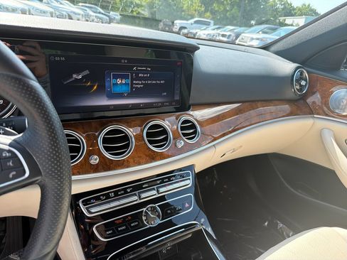 Used 2018 Mercedes-Benz E 300 image 29