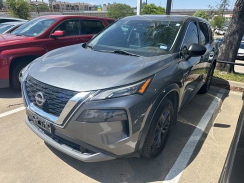 Used 2022 Nissan Rogue S image 3