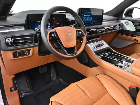 New 2026 Lincoln Aviator Black Label AWD/4WD image 12