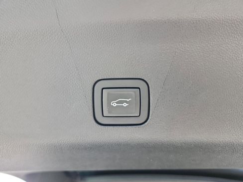Certified 2024 GMC Yukon Denali Ultimate AWD/4WD image 7