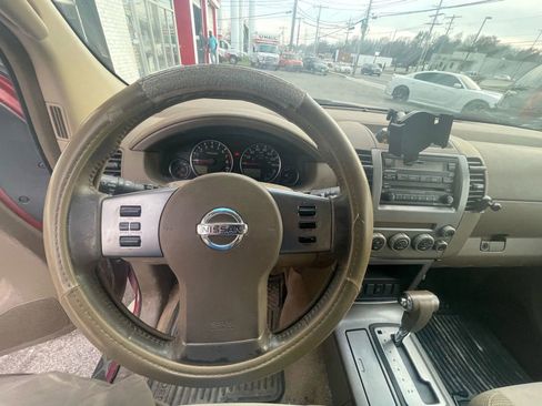 Used 2005 Nissan Pathfinder SE w/ (P01) Se Premium Pkg image 11