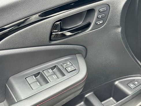 Used 2025 Honda Passport Black Edition image 5