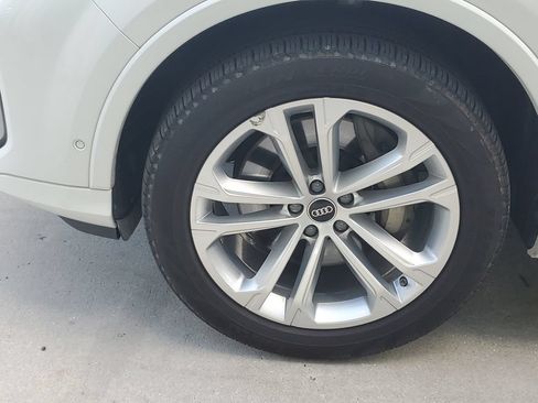Certified 2025 Audi Q7 3.0T Premium Plus AWD/4WD image 13