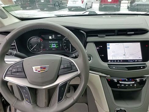 Used 2023 Cadillac XT5 Premium Luxury image 25