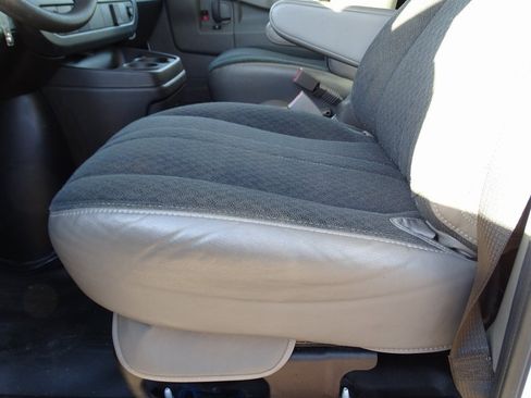 Used 2024 Chevrolet Express 2500 w/ Driver Convenience Package image 18