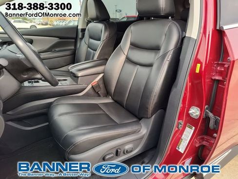 Used 2023 Nissan Murano SV image 17