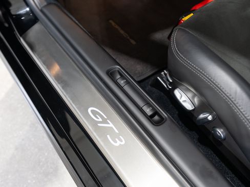 Used 2010 Porsche 911 GT3 RWD image 48