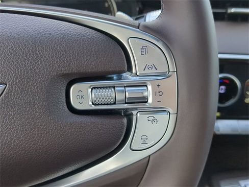 Used 2024 Genesis GV70 2.5T w/ Advanced Package image 26