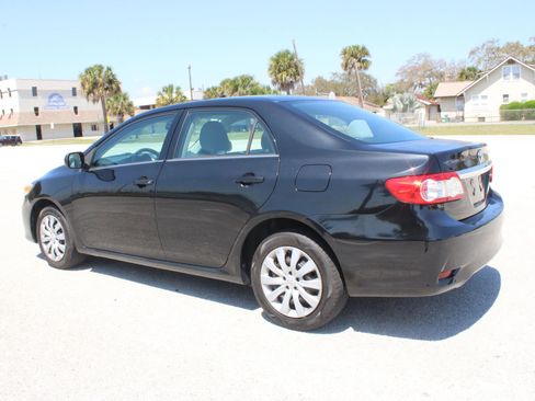 Used 2013 Toyota Corolla LE image 5