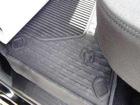 Certified 2025 RAM 1500 Big Horn AWD/4WD image 14