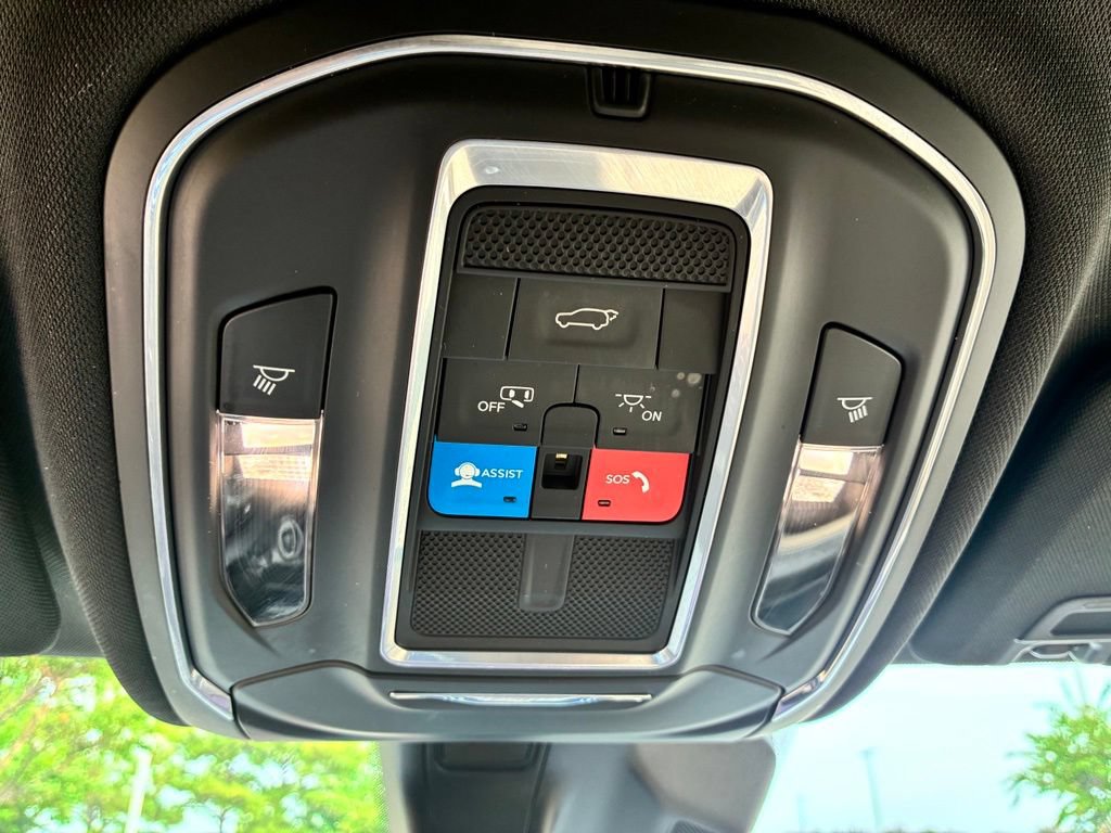 Used 2024 Jeep Grand Cherokee Limited AWD/4WD image 27