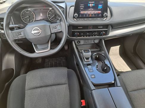 Used 2025 Nissan Rogue SV FWD image 20
